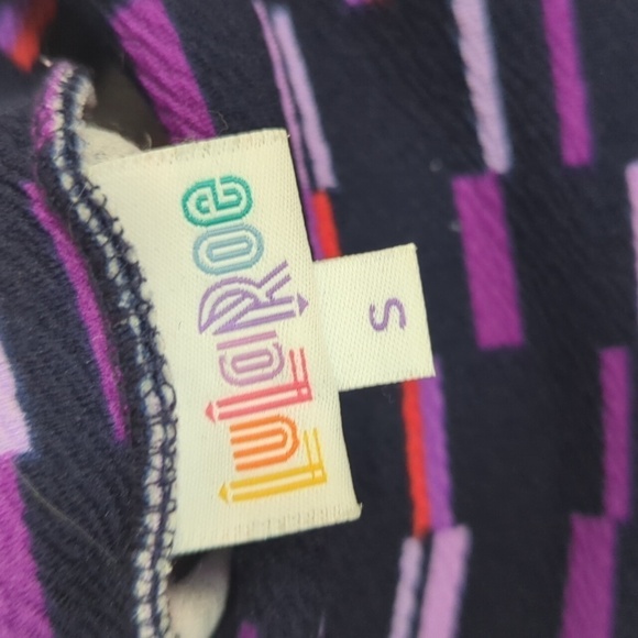 Lularoe Purple Geometric Print Pencil Straight Skirt Size Small - Picture 2 of 4